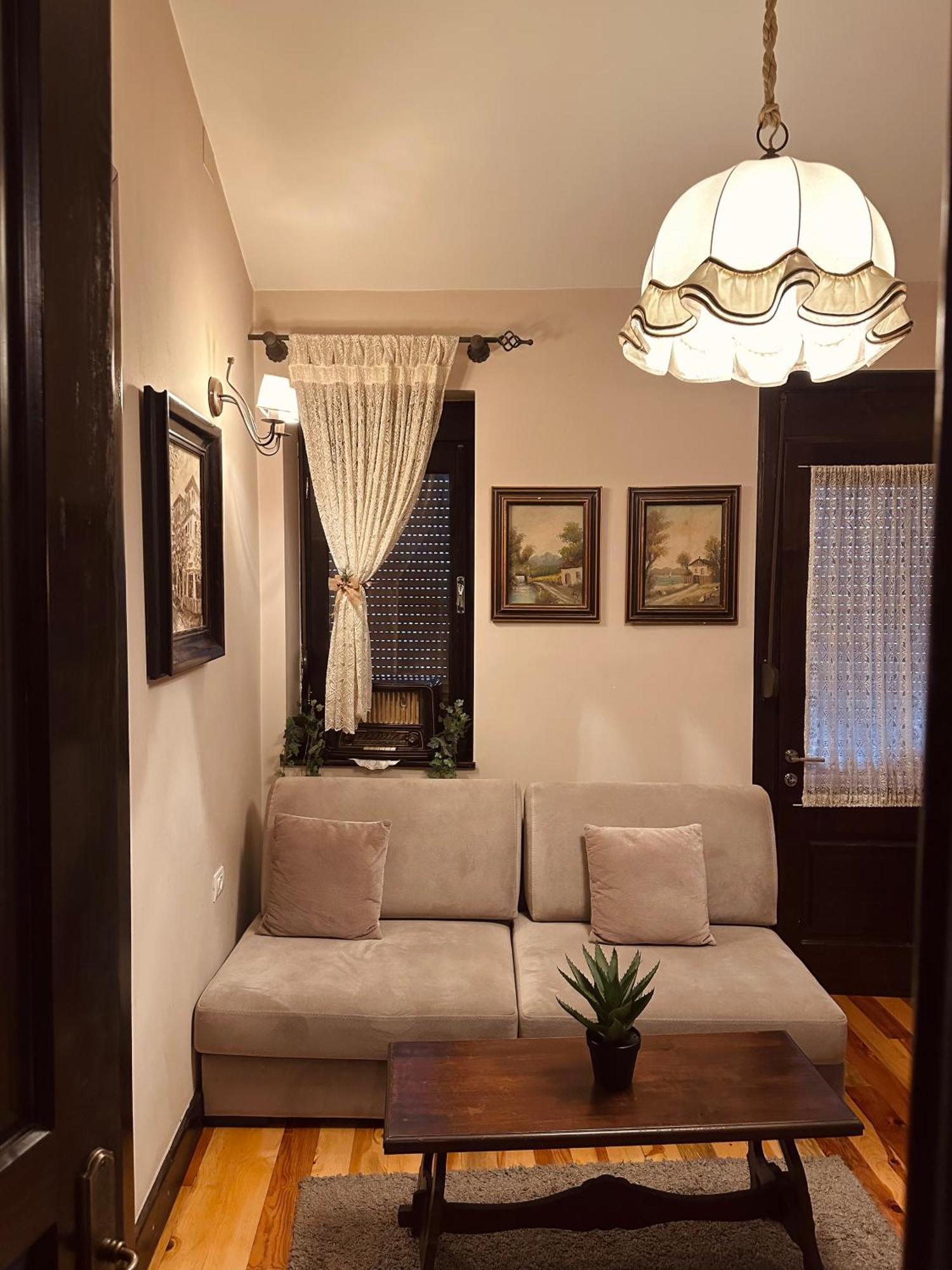 Villa Elezi 2 คอร์เชอ ภายนอก รูปภาพ